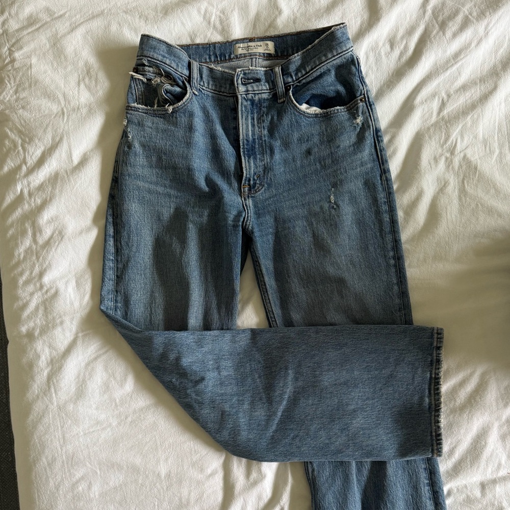 Abercrombie 90s relaxed high rise Jean